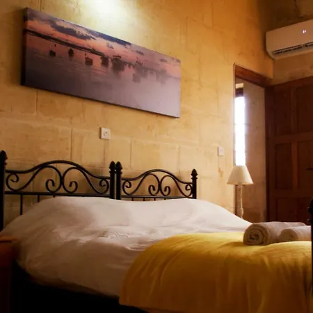 فندق مبيت وإفطار Gozoluca سان لاورينْتْسْ